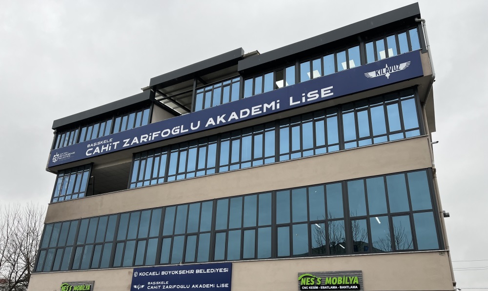 Başiskele Cahit Zarifoğlu Akademi Lise