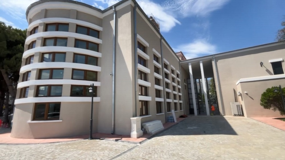 İzmit Halkevi Gençlik Merkezi