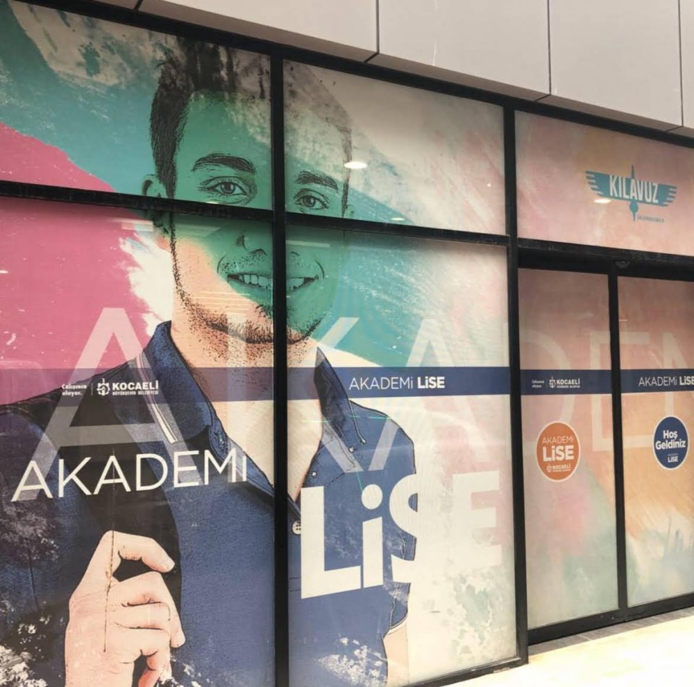 İzmit Necip Fazıl Kısakürek Akademi Lise