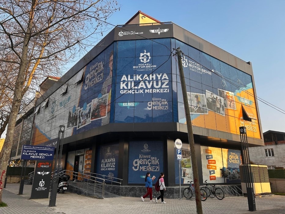 İzmit Alikahya Kılavuz Gençlik Merkezi